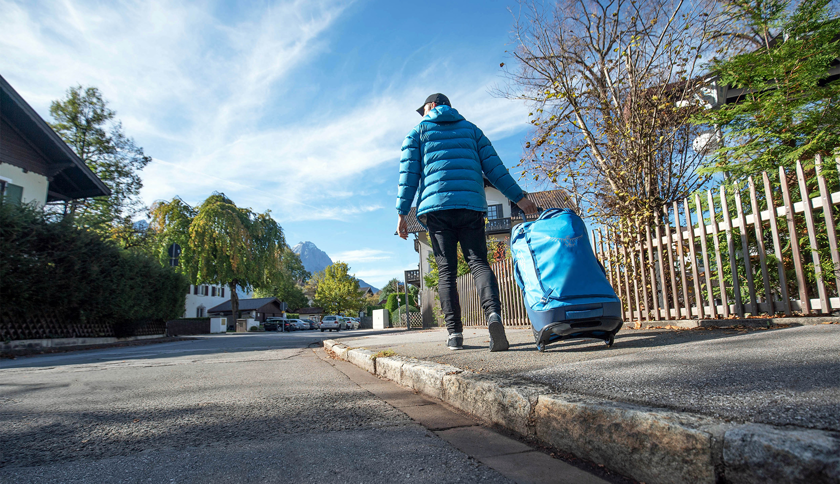 Hamish Frost climbing 