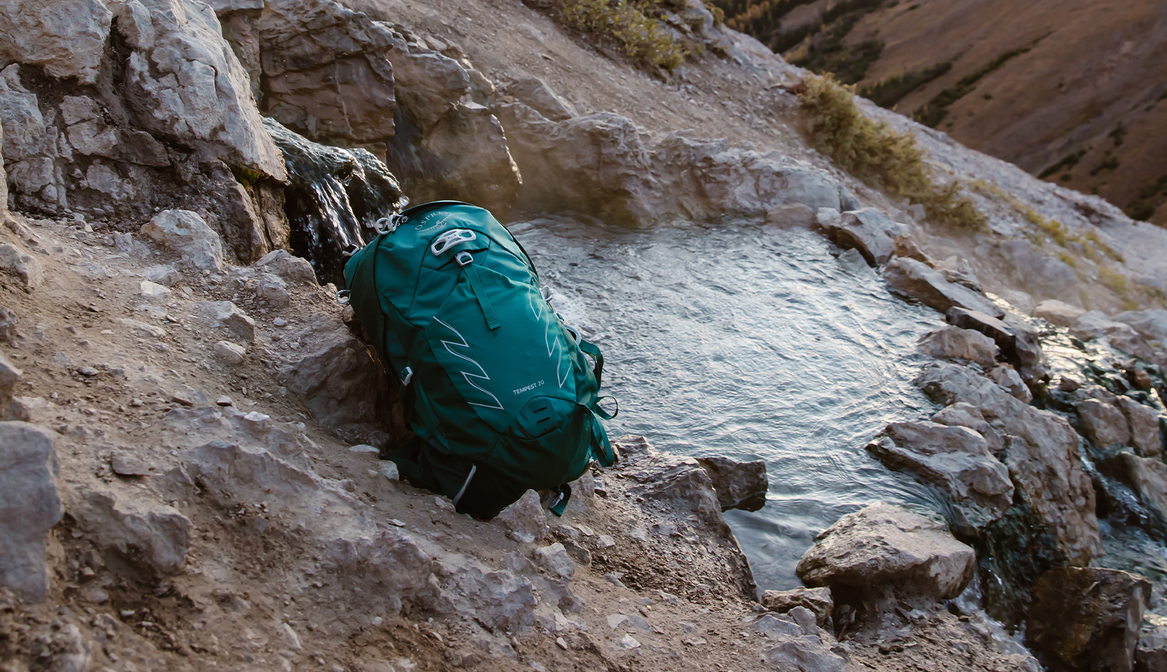 Woman wearing a Columbia grey hat