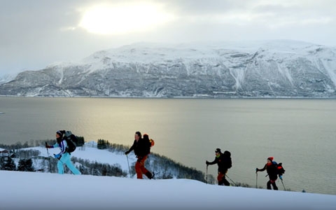 Helly Hansen Video Carousel