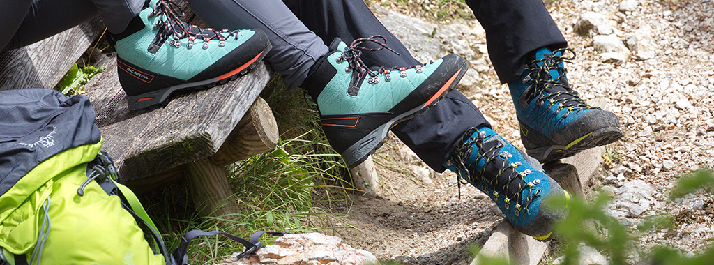 Cotswold outdoor walking boots 2025