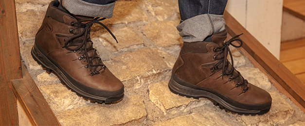 best walking boot fitting service