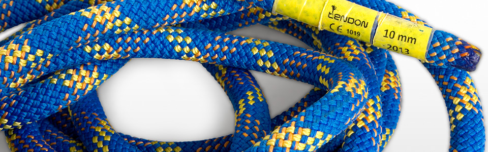 An image of a blue climbing rope