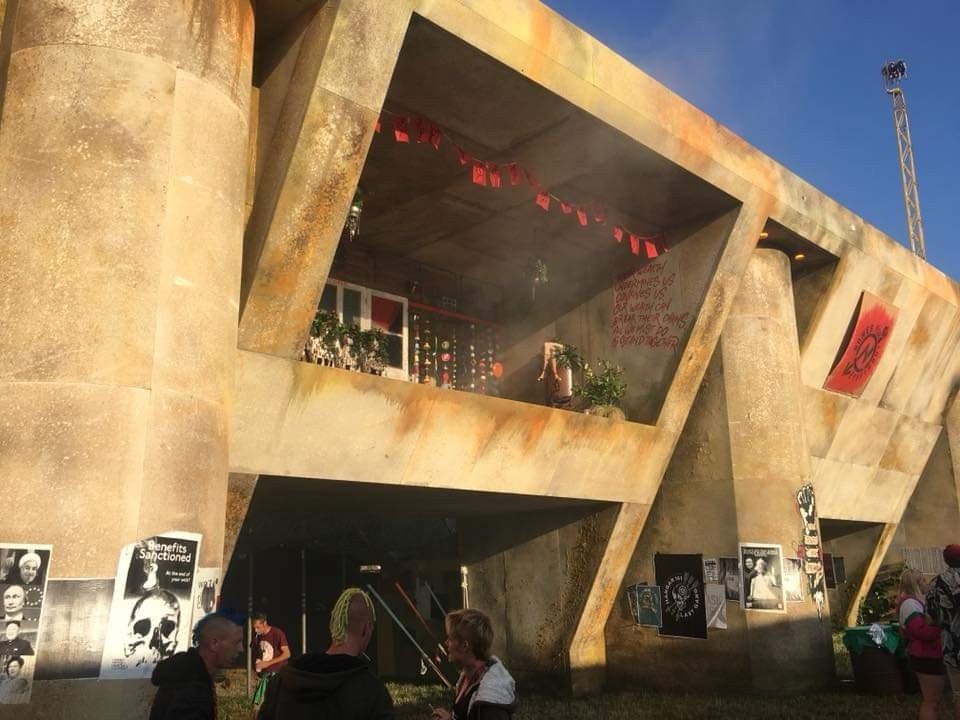 A building in the Disorder Alley district of Boomtown 