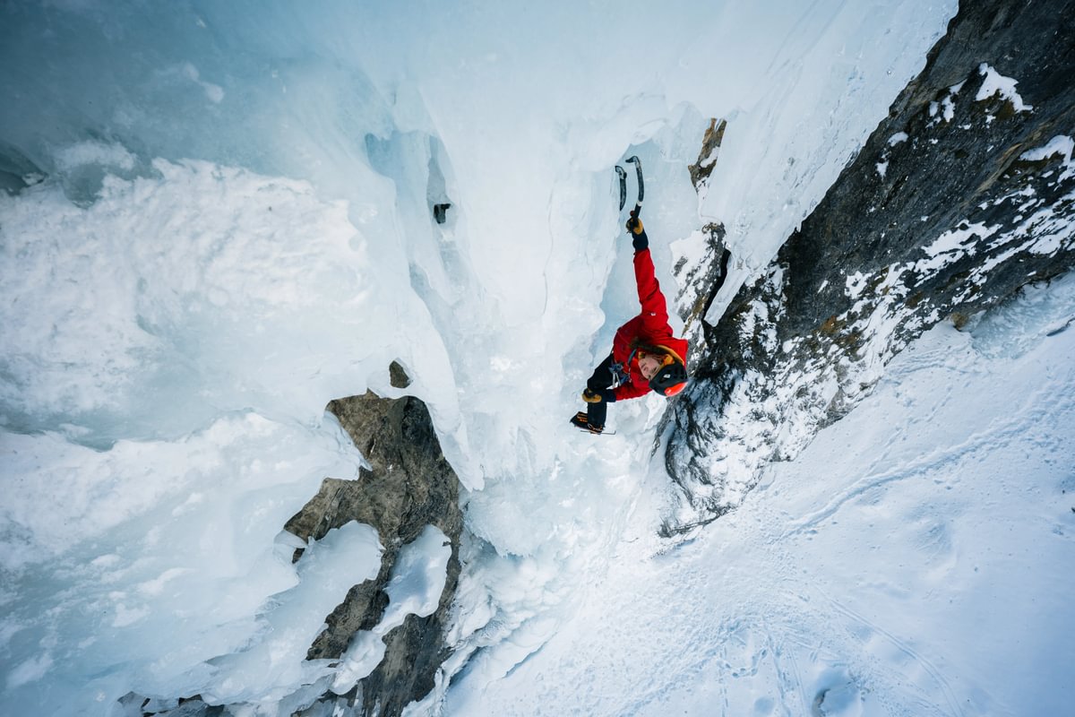 Silvan Metz climbing